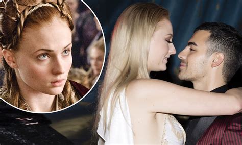 sophie turner leaks|Game of Thrones: Sophie Turner strips off in X